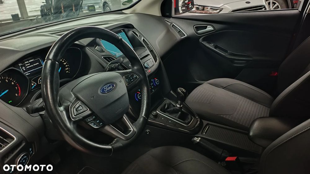 Ford Focus 1.5 EcoBoost Titanium ASS - 24