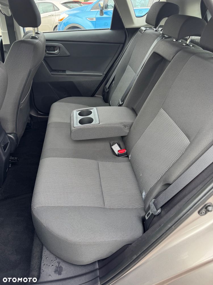 Toyota Auris 1.6 Life+ - 19