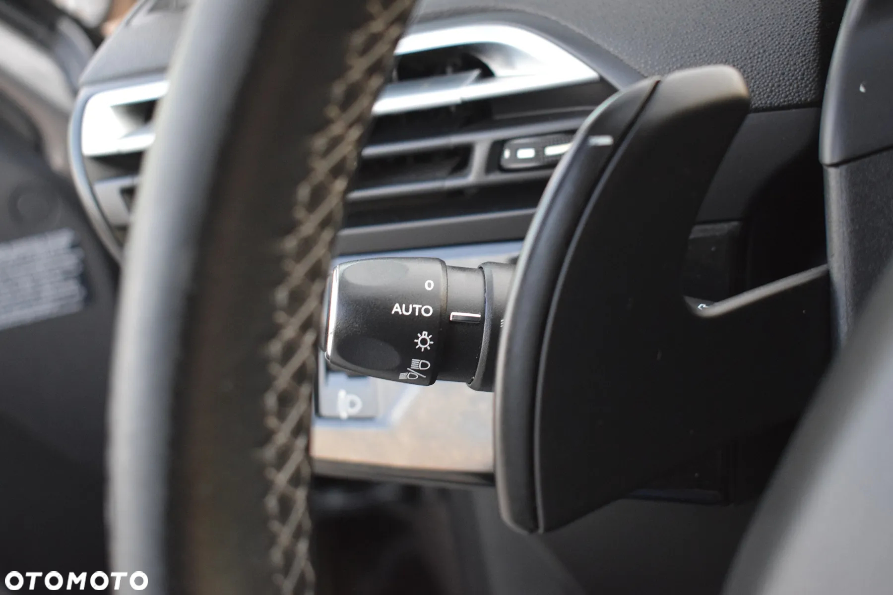 Citroën C4 Grand Picasso BlueHDi 150 EAT6 Exclusive - 26