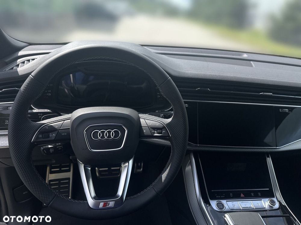 Audi Q8 - 12