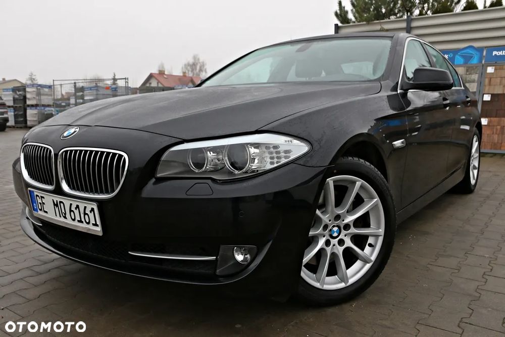 BMW Seria 5 528i - 3