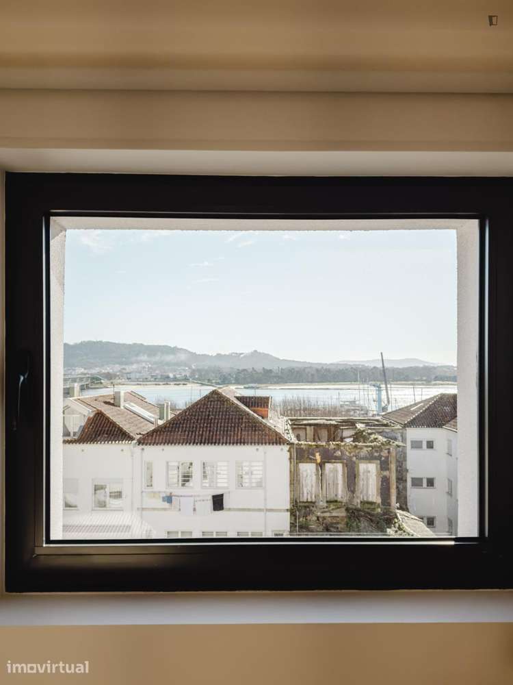 Quarto - localizado em Viana do castelo - Grande imagem: 2/28