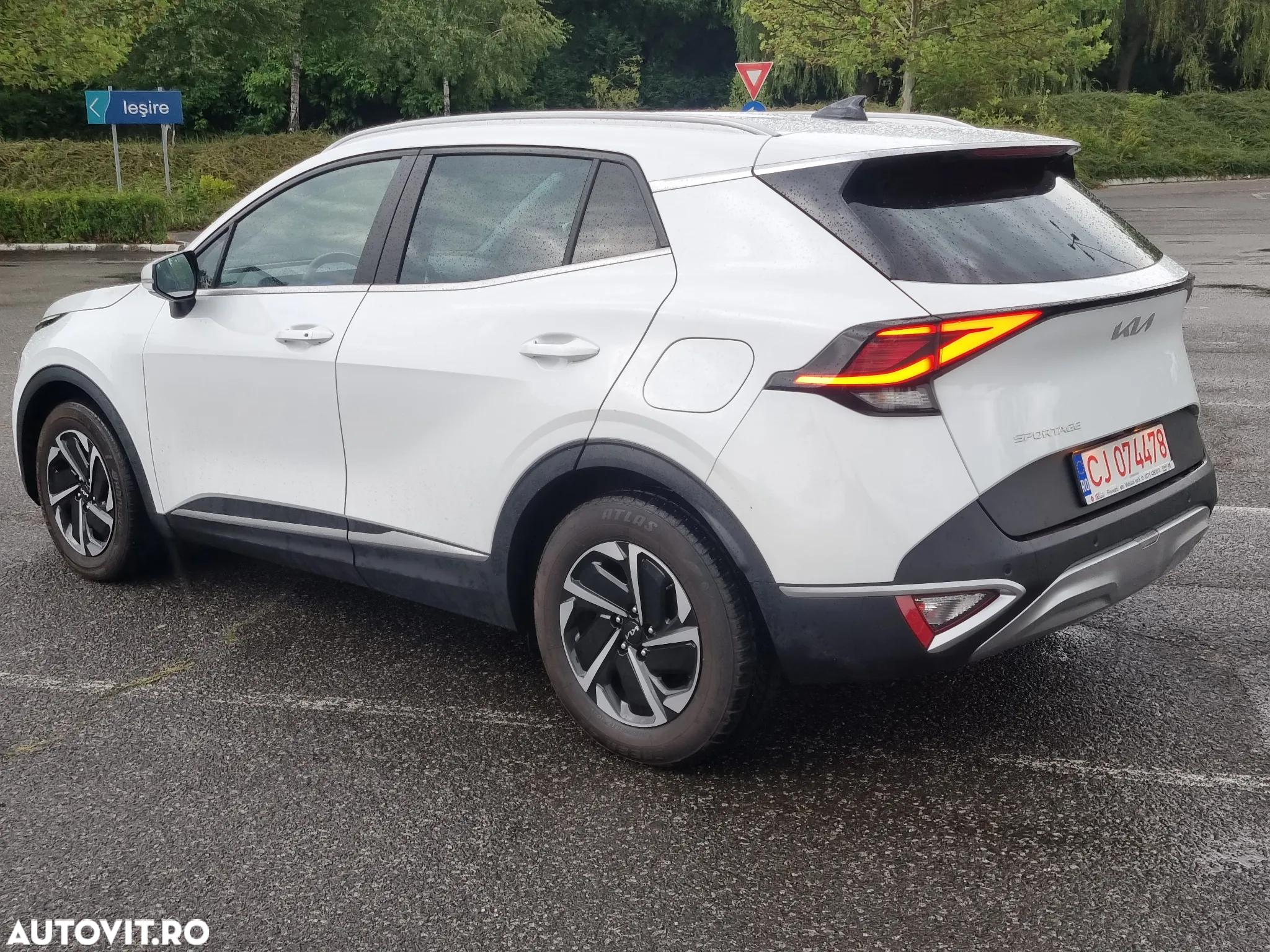 Kia Sportage 1.6 CRDI 2WD Eco-Dynamics+ (48V M-H) Vision - 2