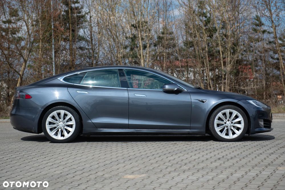 Tesla Model S Long Range Plus - 1