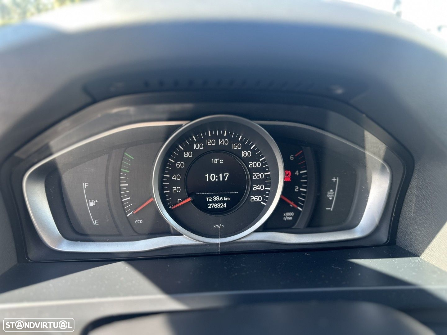 Volvo V60 1.6 D2 Momentum Eco - 10