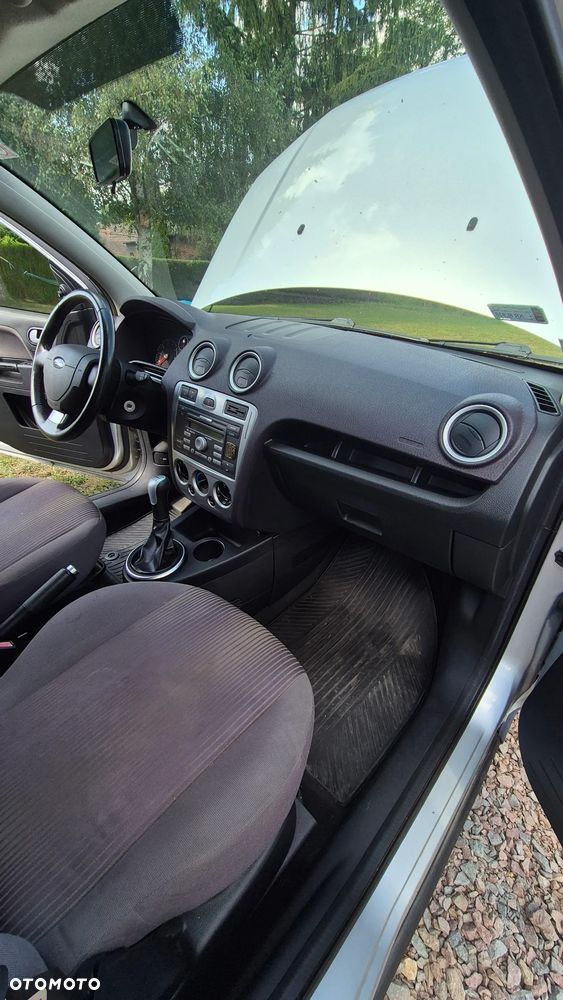 Ford Fusion 1.4 Ambiente - 8