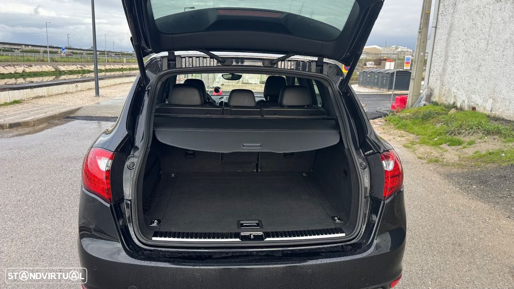 Porsche Cayenne Turbo - 16