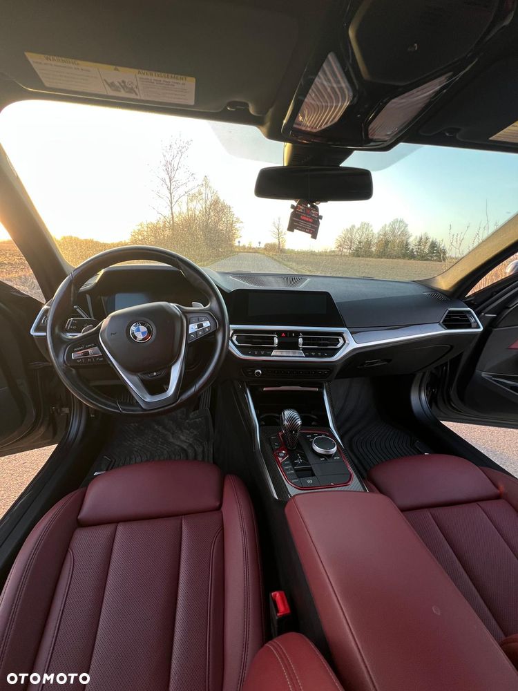 BMW Seria 3 330i xDrive M Sport - 20