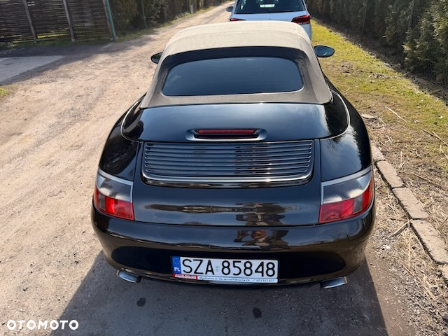 Porsche 911 Carrera Cabrio - 20