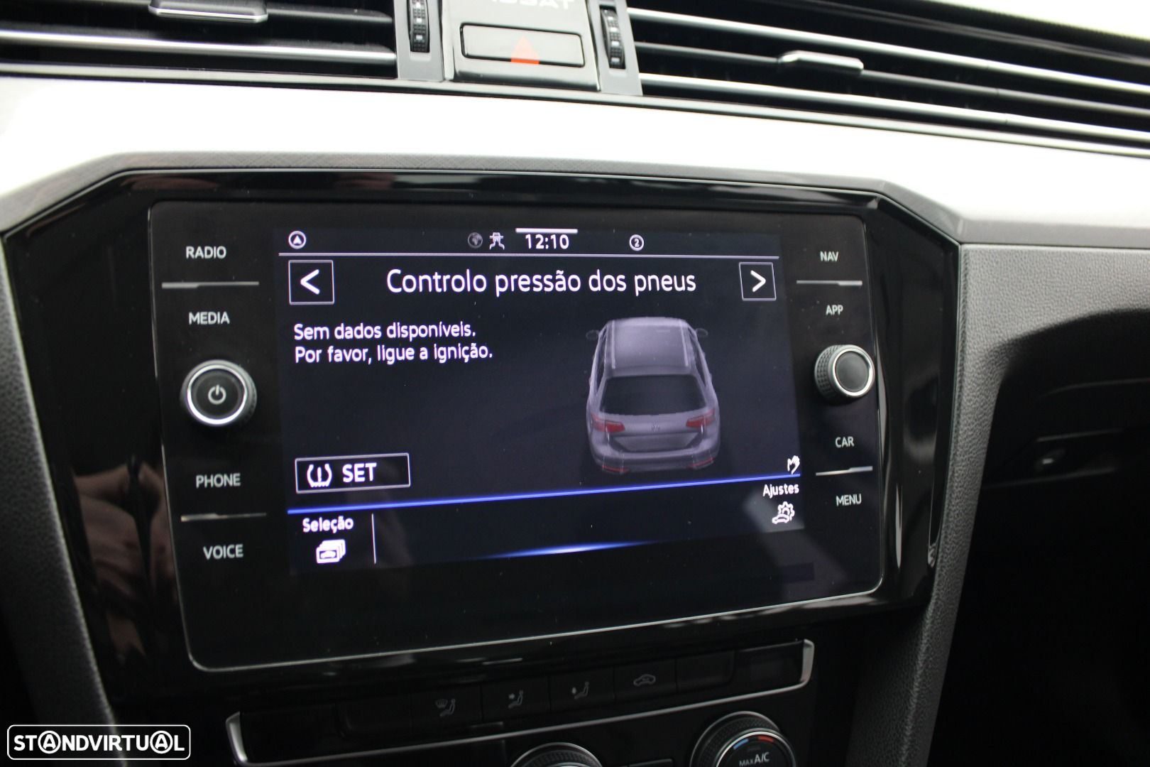 VW Passat Variant 1.6 TDI Business DSG - 22