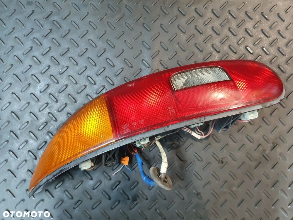 LAMPA LEWY TYŁ LEWA TYLNA MAZDA MX-3 MX3 - 1