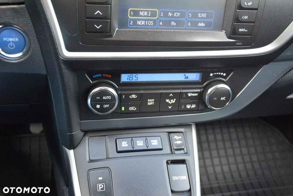 Toyota Auris 1.8 VVT-i Automatik Executive - 13