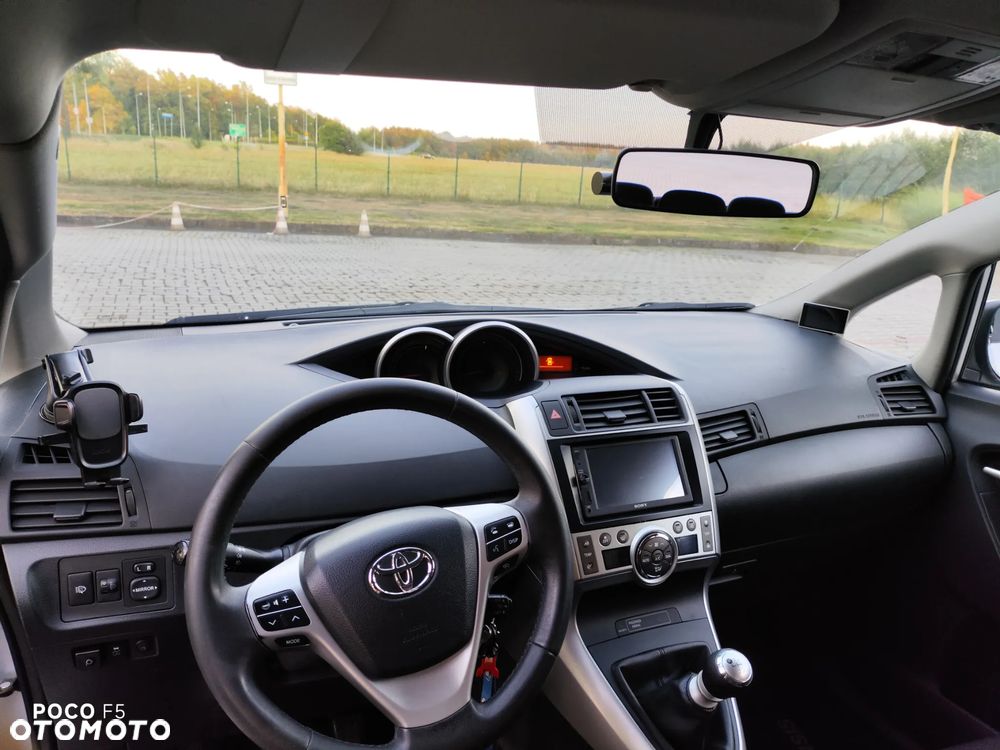 Toyota Verso 1.8 Sol plus 7os - 31