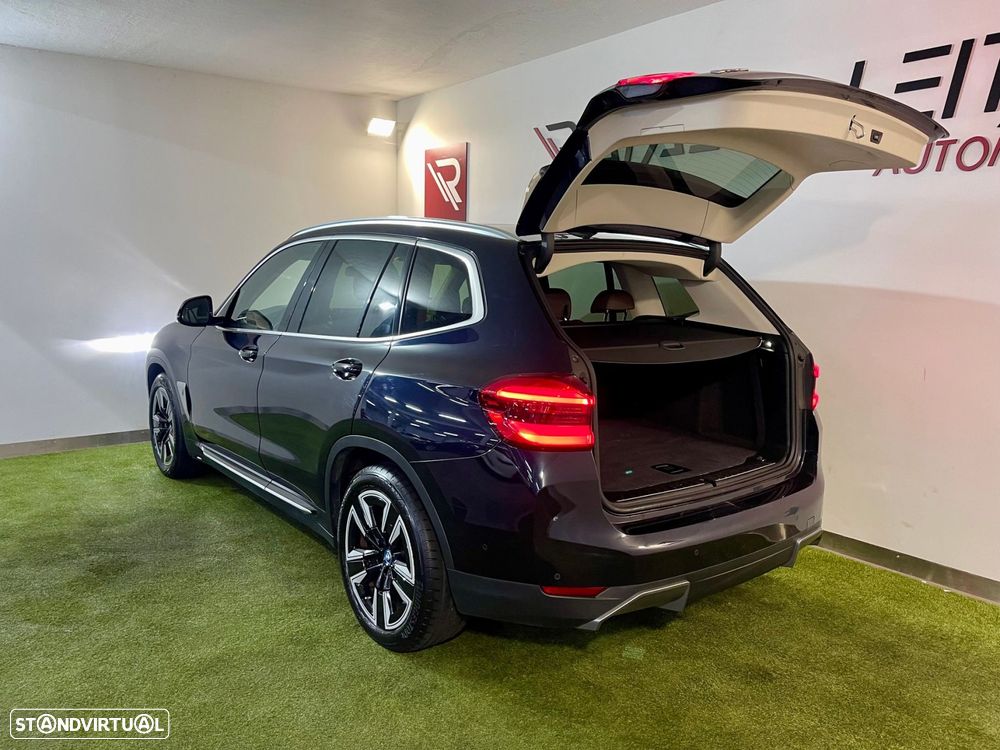 BMW iX3 Inspiring - 41