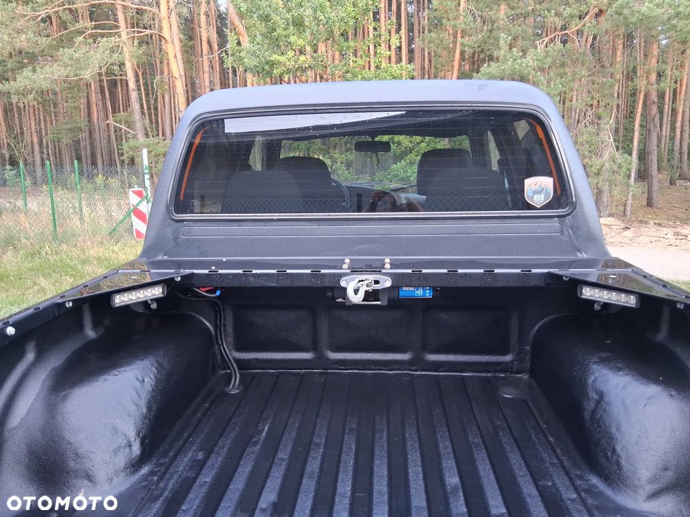 Toyota Hilux 4WD SR5 - 8