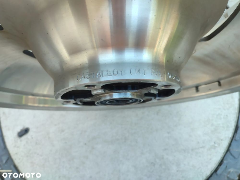 Felga tył Harley Davidson V-Road 18x5,5 - 15
