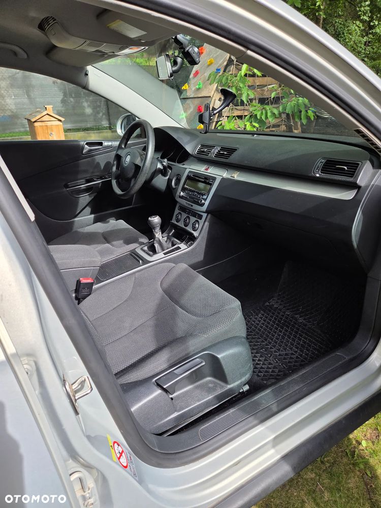 Volkswagen Passat 2.0 TDI Comfortline - 13