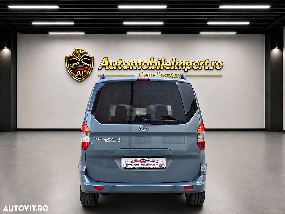 Ford Tourneo Courier 1.5 TDCi S&S Titanium - 15