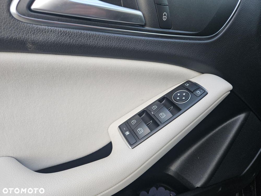 Mercedes-Benz Klasa A 180 - 16