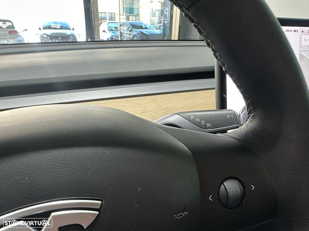 Tesla Model 3 Long-Range Dual Motor AWD - 35