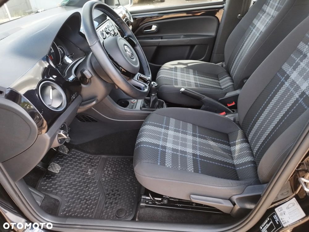 Volkswagen up! club - 14