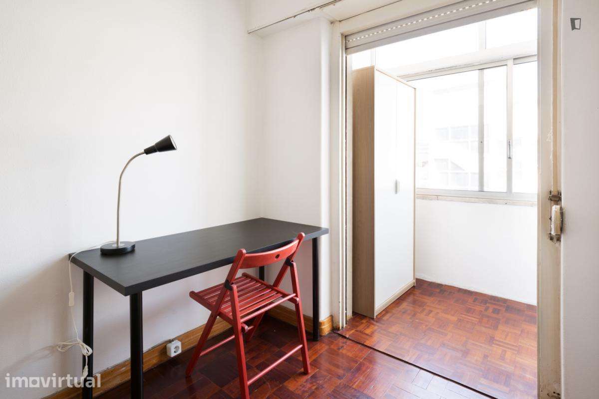 Quarto - localizado em Alcântara Lisbon - Grande imagem: 3/13