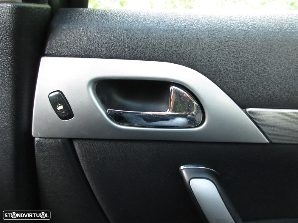Peugeot 407 SW 1.6 HDi Executive - 32