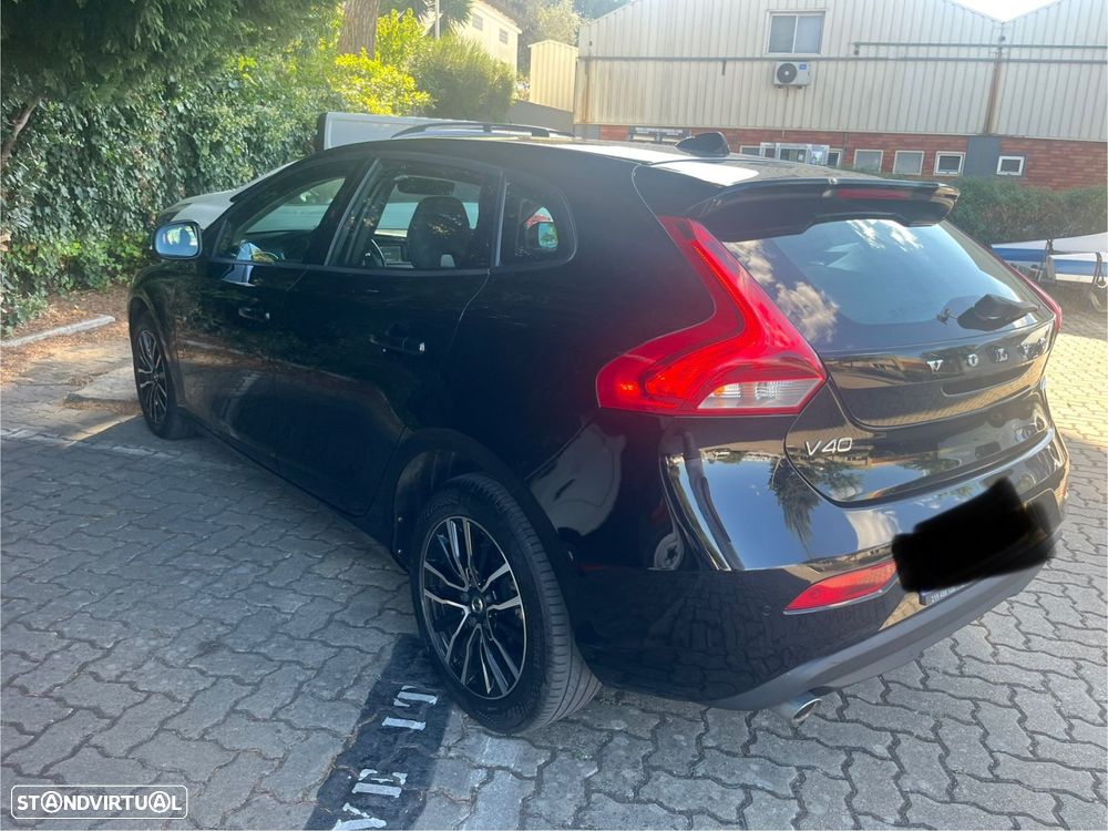 Volvo V40 2.0 D3 R-Design Momentum - 7