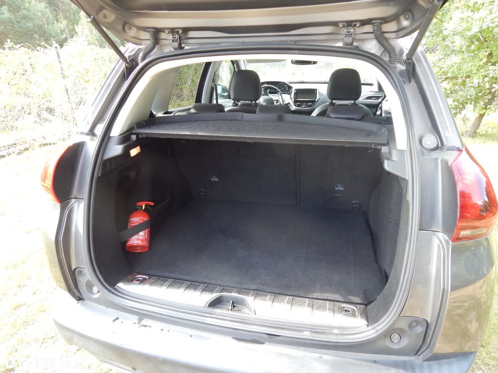 Peugeot 2008 - 8
