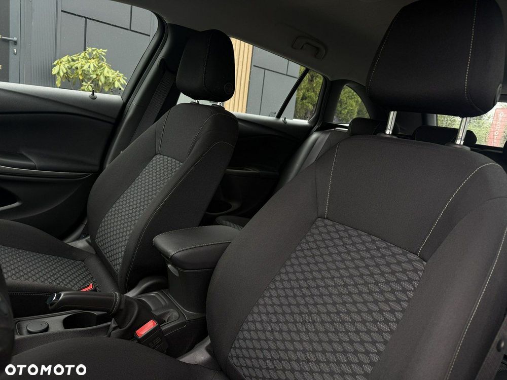 Opel Astra 1.2 T Edition S&S - 6