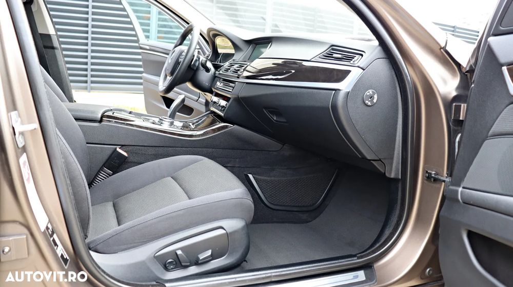 BMW Seria 5 520d - 18