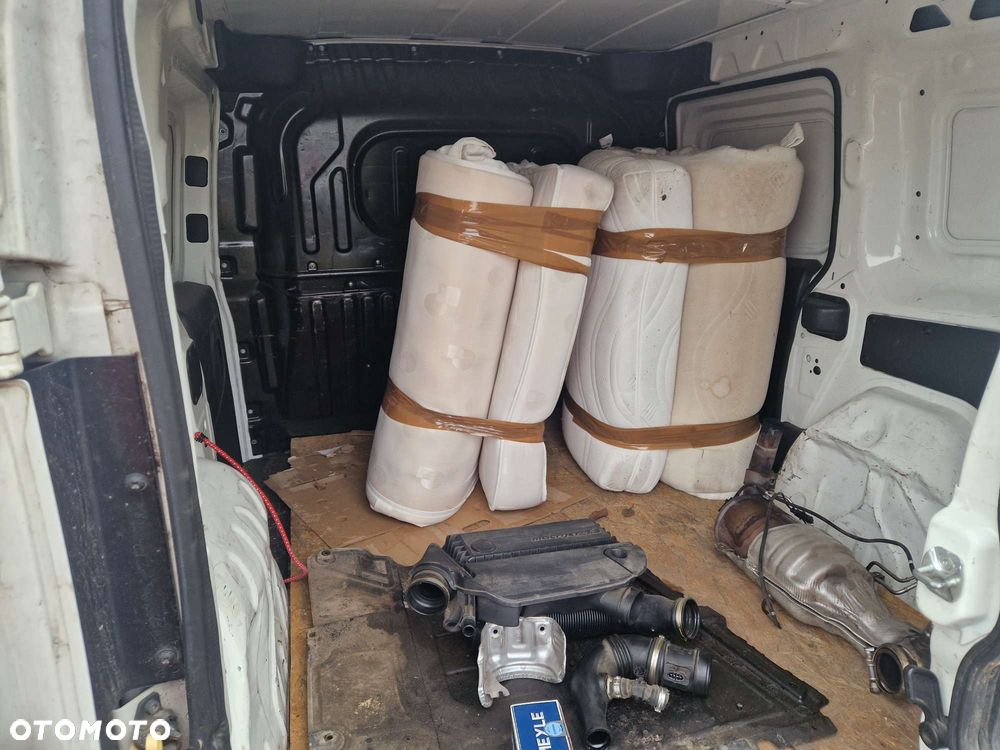Fiat DOBLO - 7