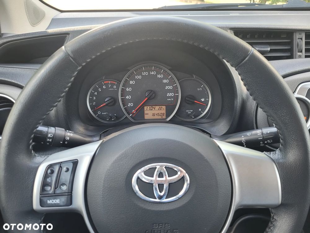 Toyota Yaris 1.0 Sol - 17