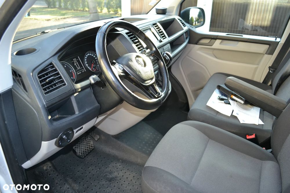 Volkswagen Transporter - 22