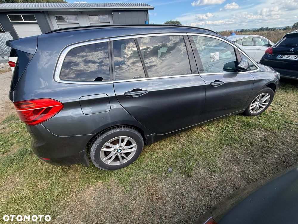 BMW Seria 2 218i - 7