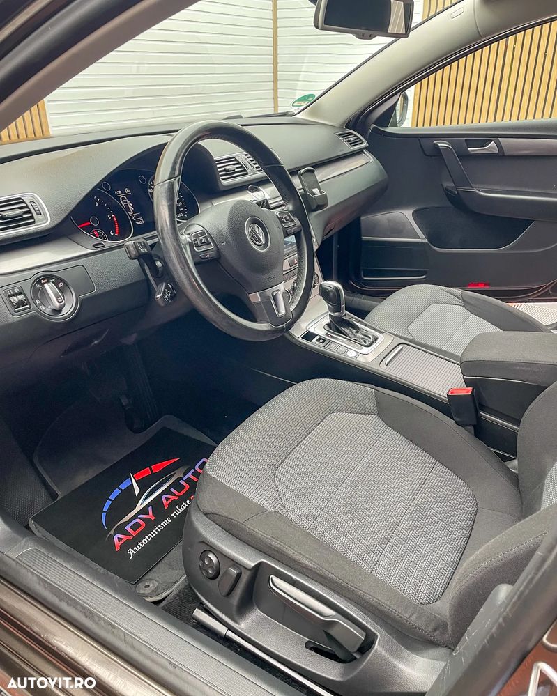 Volkswagen Passat Variant 2.0 TDI Blue TDI DSG Comfortline - 9