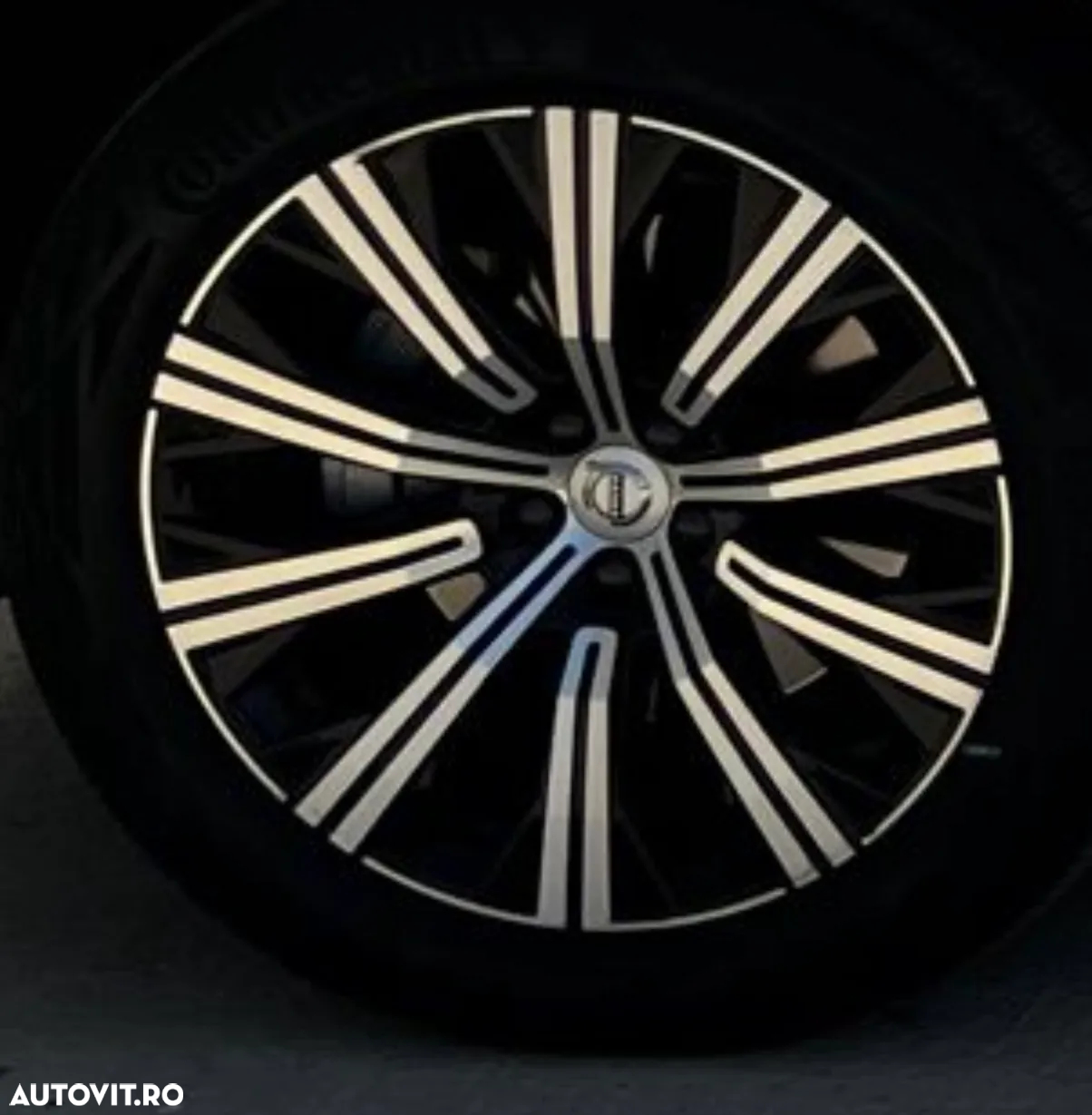 Volvo XC 90 B5 D AWD Geartronic Momentum - 32