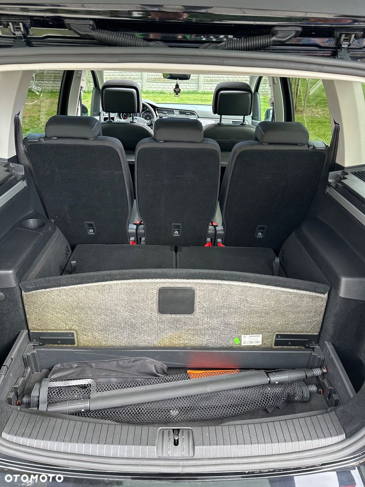 Volkswagen Touran 2.0 TDI SCR Join - 31