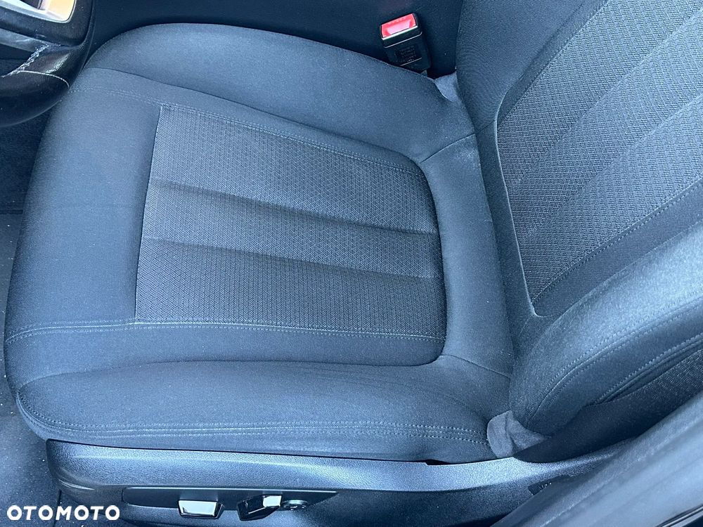 BMW Seria 5 520d mHEV - 11