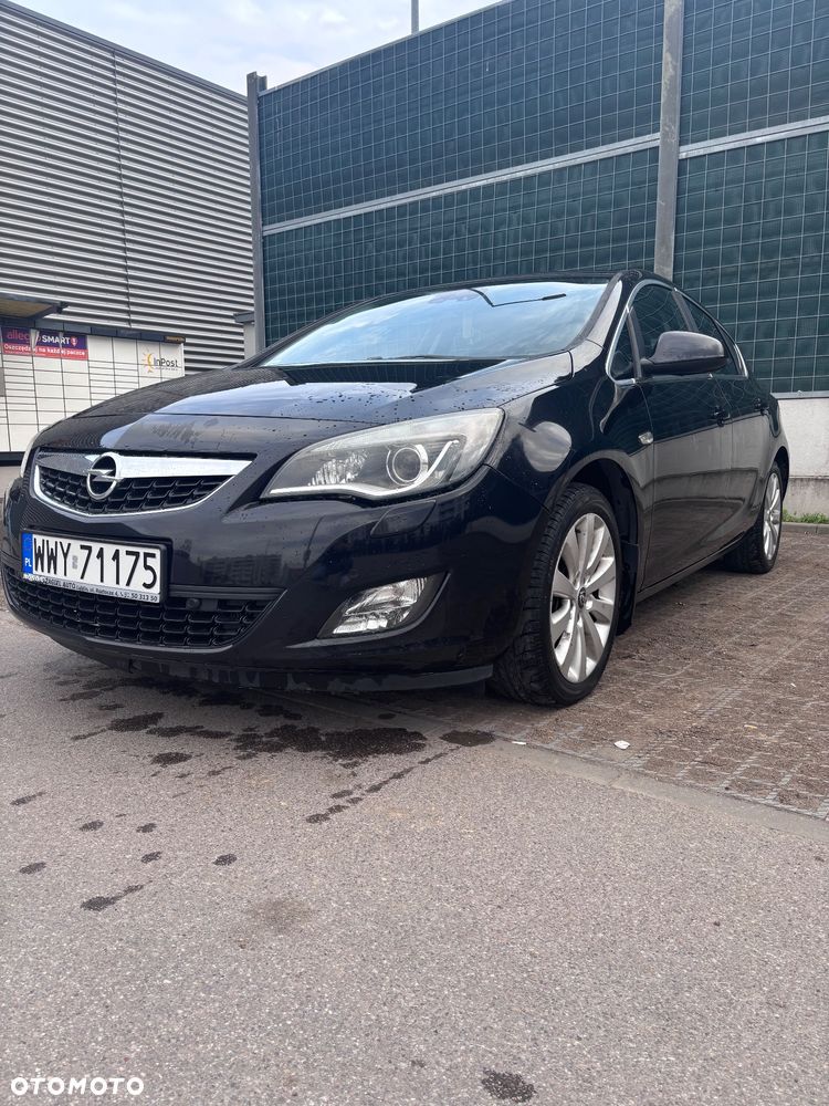 Opel Astra 1.6 T Cosmo - 9
