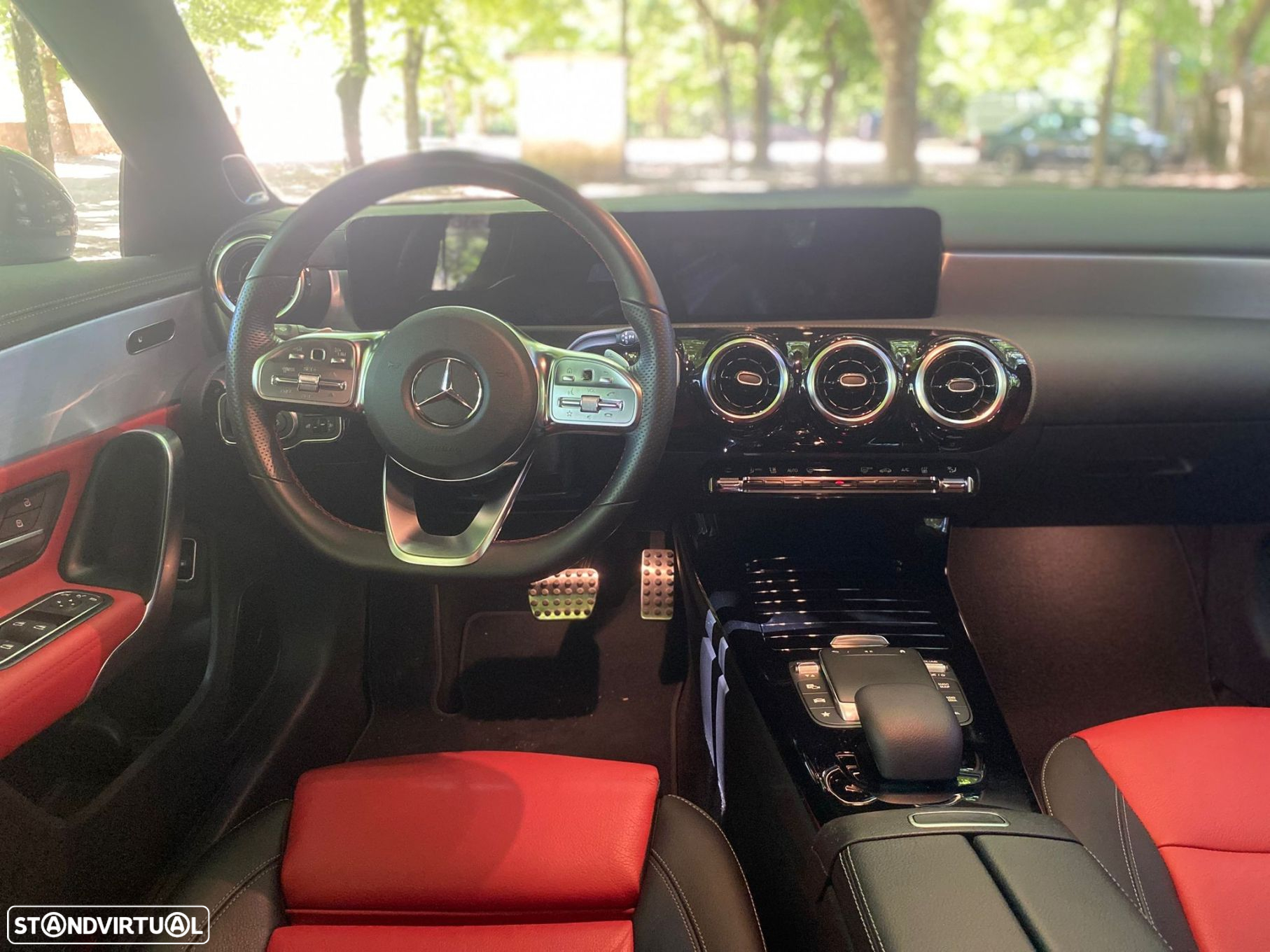 Mercedes-Benz CLA 250 e Shooting Brake AMG Line - 16