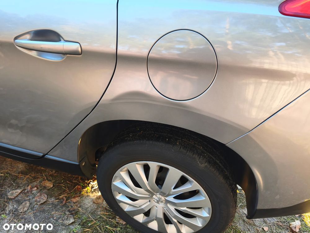 Peugeot 2008 1.6 BlueHDi Style S&S - 7