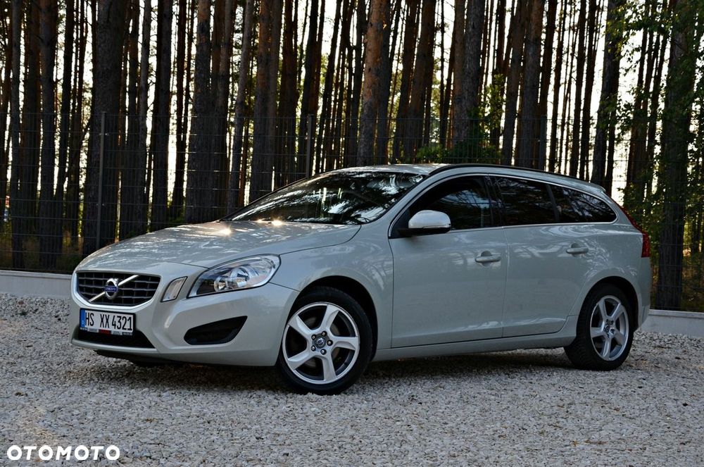 Volvo V60 D3 Summum - 16