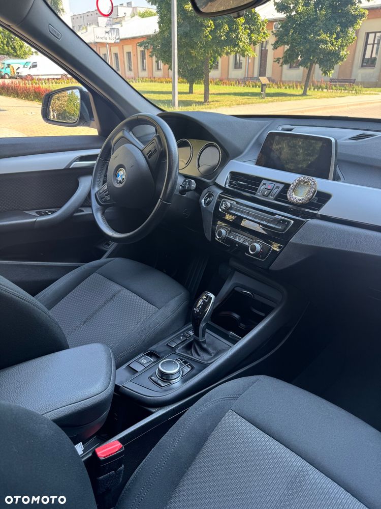 BMW X1 sDrive18i - 16