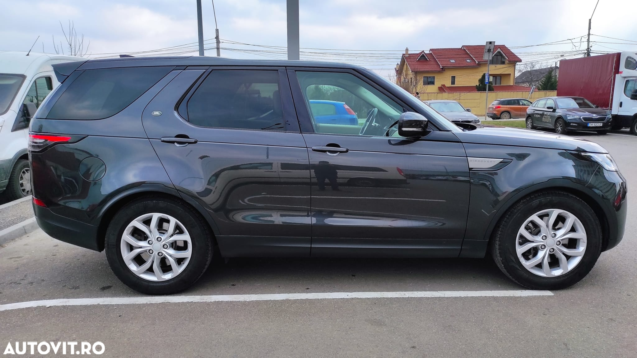 Land Rover Discovery - 4