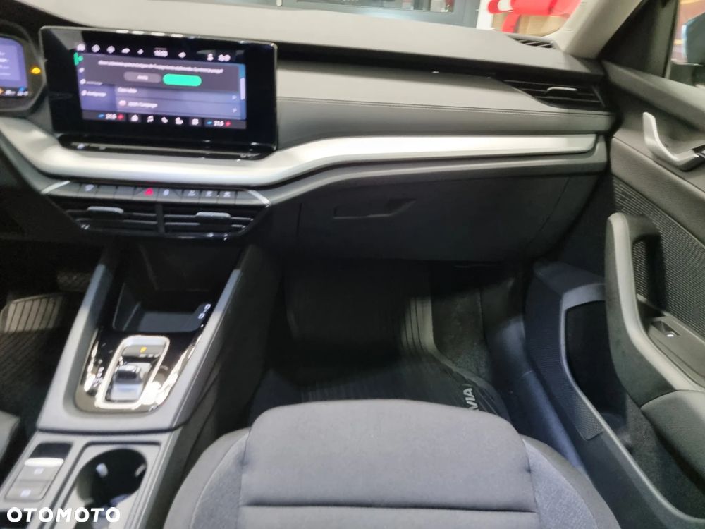 Skoda Octavia 1.5 TSI mHEV Drive Essence DSG - 21