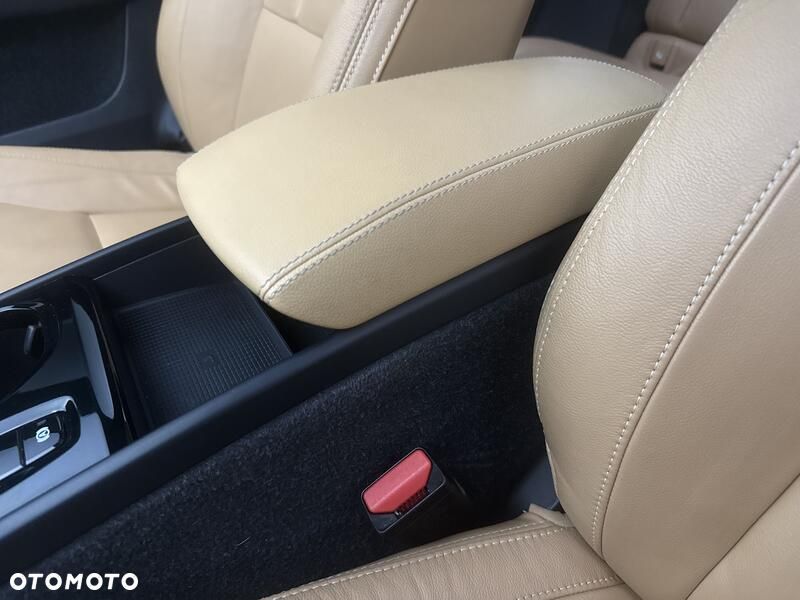 Volvo XC 40 - 19