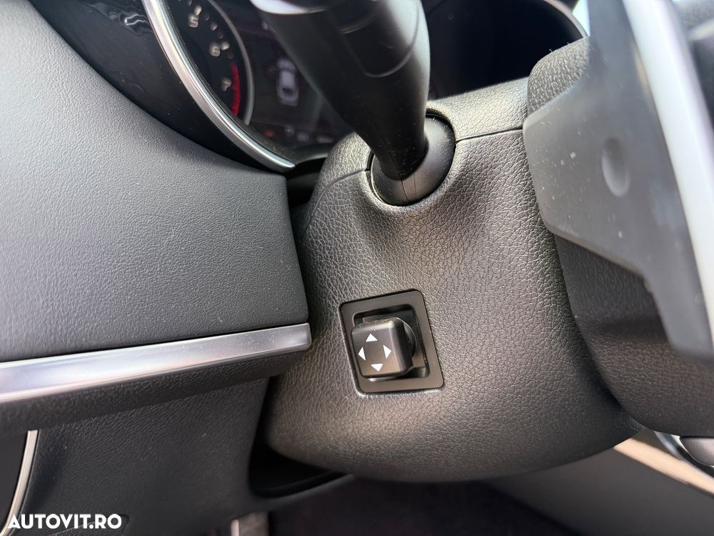 Kia Stinger 3.3 T-GDI 8AT AWD GT - 9