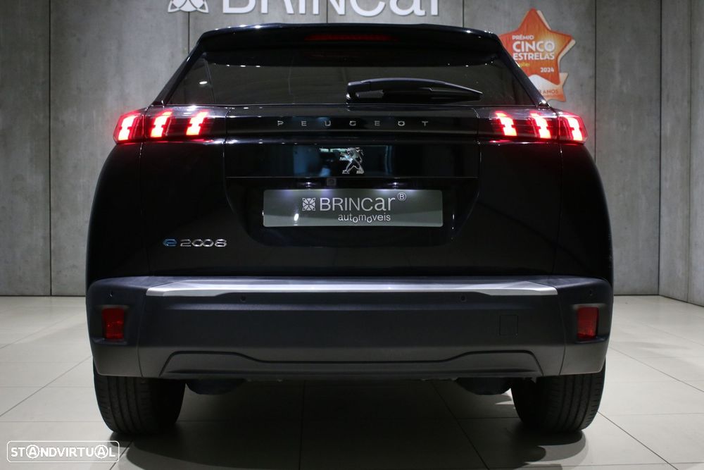 Peugeot e-2008 Allure - 14