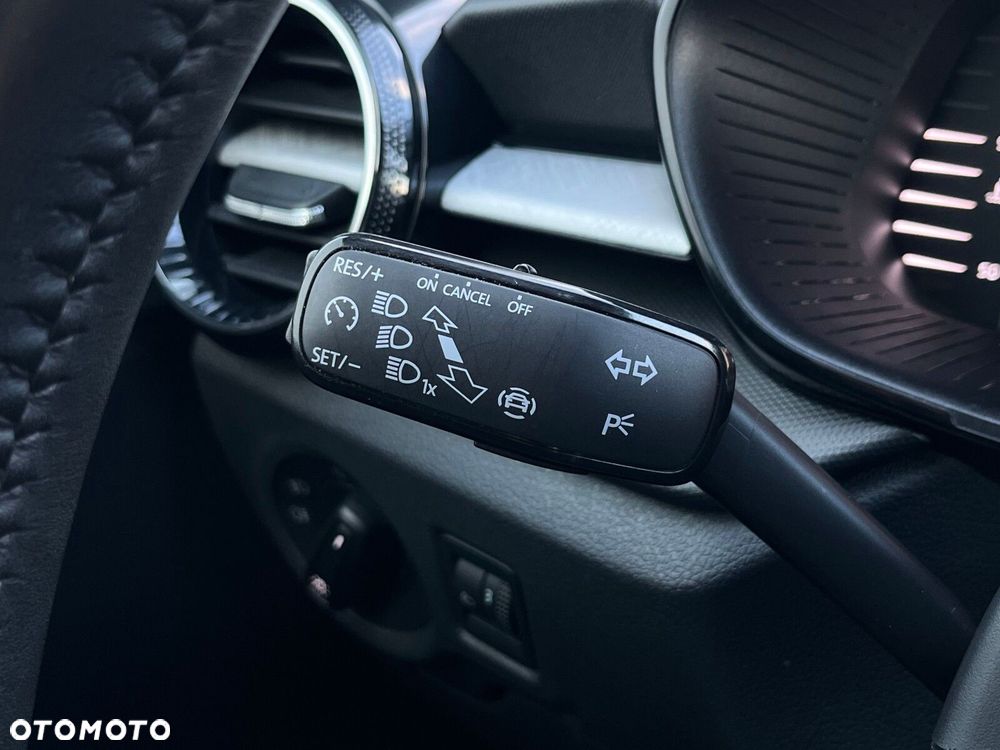 Skoda Fabia 1.0 TSI Ambition DSG - 21